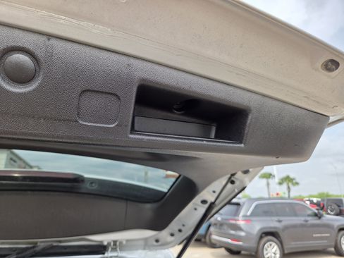 Used 2022 Chevrolet Equinox LS w/ LPO, Floor Liner Package AWD/4WD image 26
