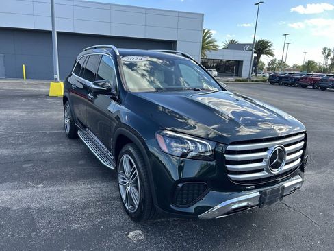 Used 2024 Mercedes-Benz GLS 450 4MATIC image 12
