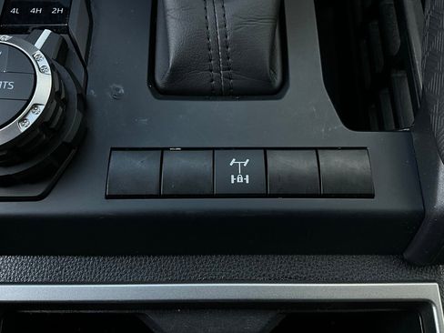 Used 2025 Toyota Tacoma TRD Off-Road image 21