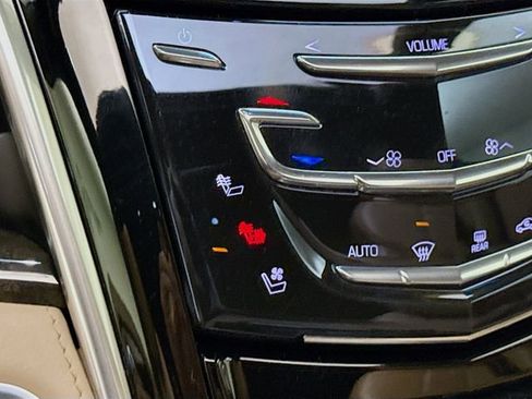 Used 2019 Cadillac Escalade Platinum image 23