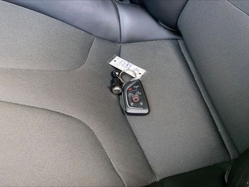 Used 2025 Chevrolet Corvette Stingray Convertible w/ 1LT image 15