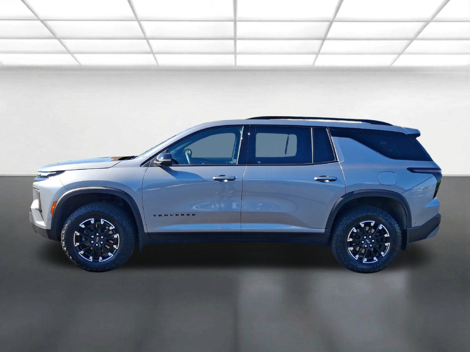 Used 2024 Chevrolet Traverse Z71 w/ Enhanced Driving Package AWD/4WD image 3