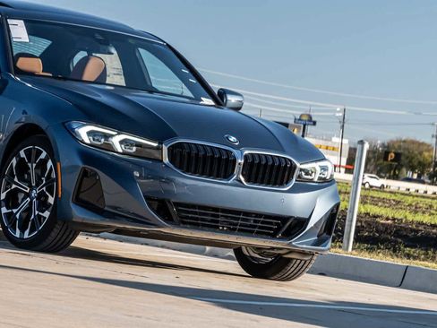 New 2026 BMW 330i Sedan w/ Premium Package image 3