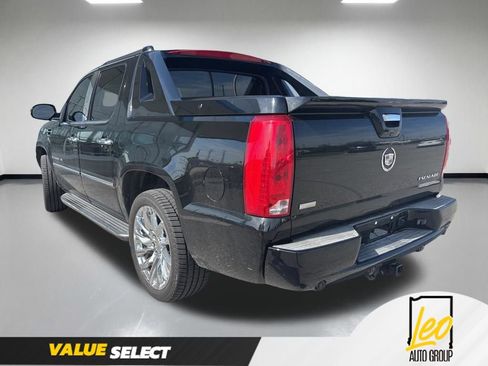 Used 2009 Cadillac Escalade EXT AWD/4WD image 2