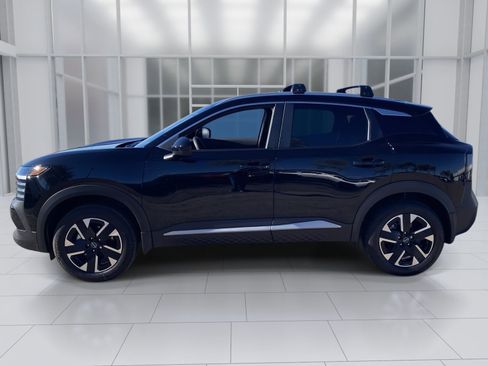 New 2026 Nissan Kicks SV w/ Cold Weather Package image 3