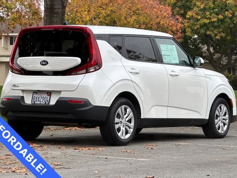 Used 2021 Kia Soul LX image 4