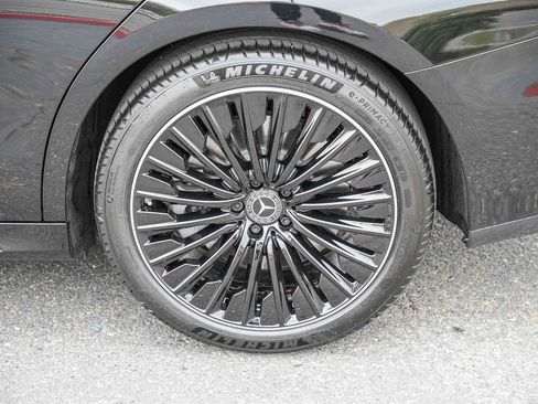 Used 2026 Mercedes-Benz E 450 4MATIC Sedan image 10