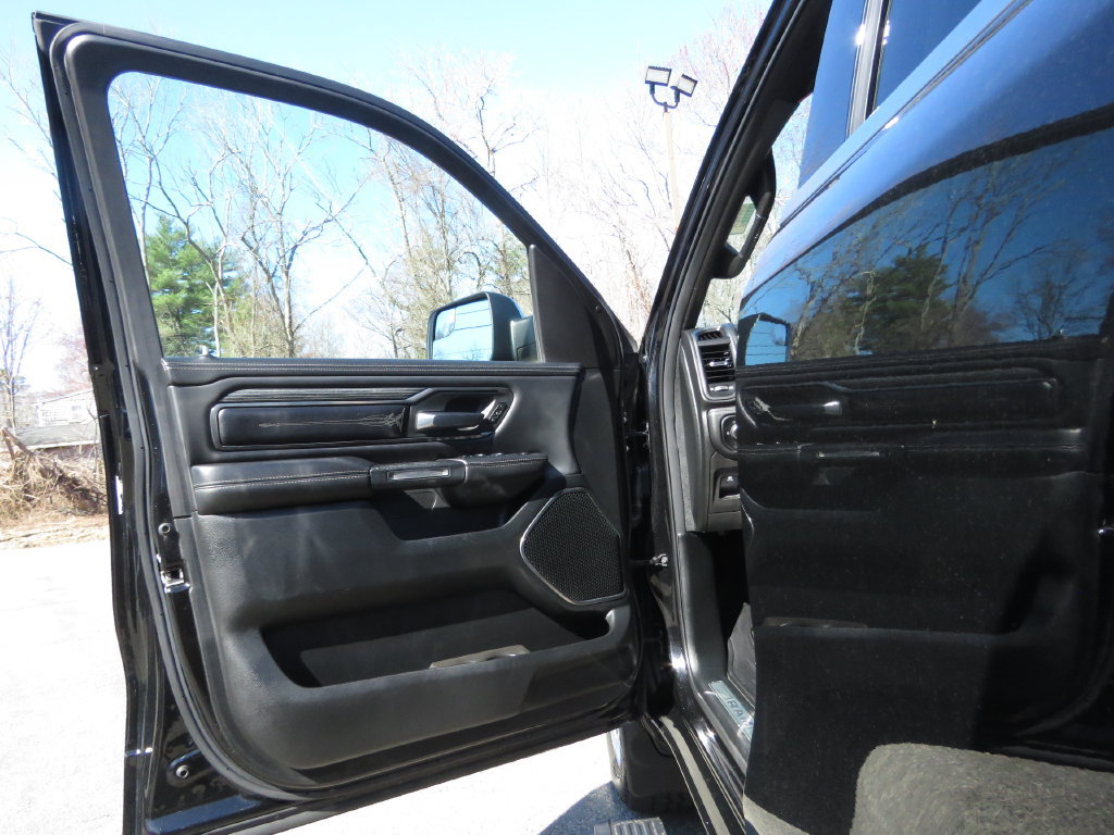 Used 2021 RAM 1500 Limited w/ Off Road Group AWD/4WD image 9