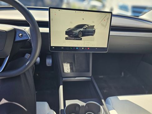 Used 2024 Tesla Model 3 Performance image 8