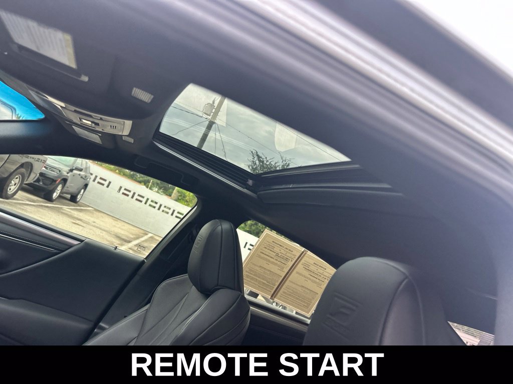 Used 2022 Lexus ES 350 F Sport w/ Accessory Package 2 FWD image 11