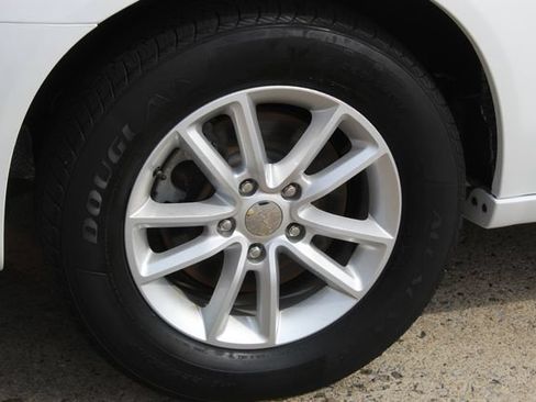 Used 2019 Dodge Grand Caravan SXT FWD image 7