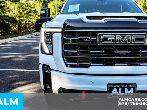 Used 2025 GMC Sierra 2500 AT4 w/ AT4 Premium Plus Package AWD/4WD image 12