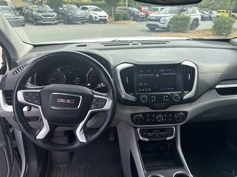 Used 2024 GMC Terrain SLT FWD image 4
