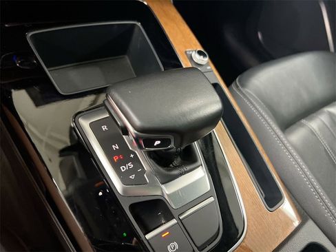 Used 2023 Audi Q5 2.0T Premium image 16