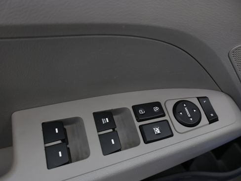 Used 2018 Hyundai Elantra SE FWD image 37