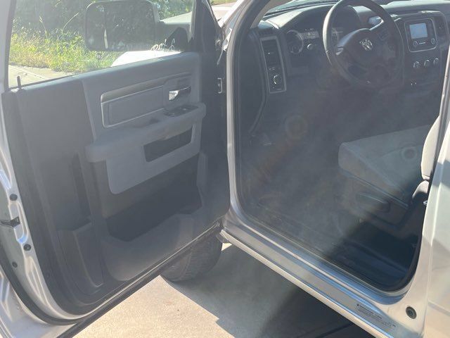 Used 2018 RAM 3500 Tradesman w/ Power & Remote Entry Group RWD image 7