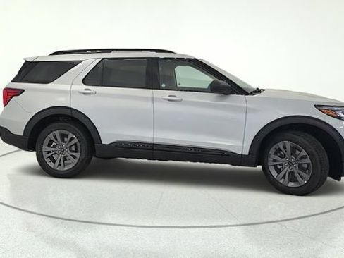 New 2026 Ford Explorer Active w/ Active Comfort Package AWD/4WD image 7