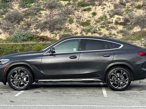 Used 2023 BMW X6 xDrive40i w/ Climate Comfort Package image 9
