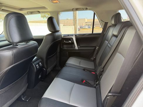 Used 2024 Toyota 4Runner SR5 Premium w/ Moonroof Package RWD image 19