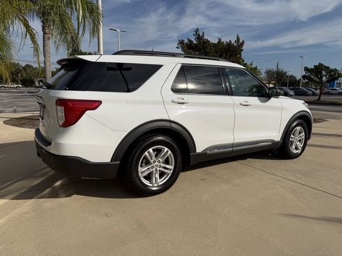 Used 2021 Ford Explorer XLT w/ Class III Trailer Tow Package image 4