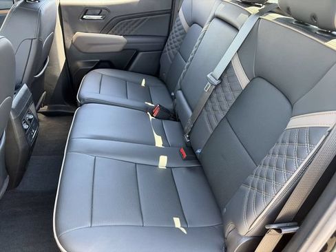 Used 2025 GMC Canyon Denali w/ LPO, Denali Black Edition AWD/4WD image 18