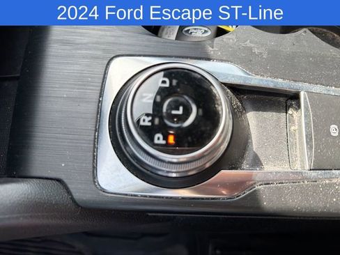 Used 2024 Ford Escape ST-Line w/ Tech Pack #1 AWD/4WD image 18