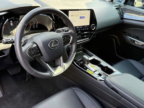 Used 2025 Lexus NX 250 FWD w/ Towing Package (2000 Lbs) image 11