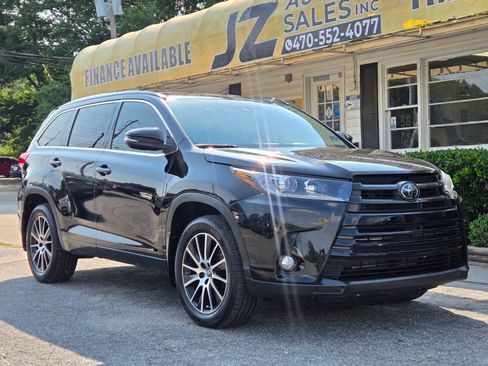 Used 2018 Toyota Highlander SE AWD/4WD image 1
