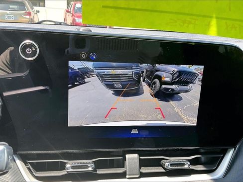 Used 2026 Chevrolet Equinox LT FWD image 22