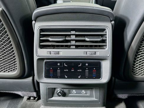 Used 2025 Audi Q7 3.0T Prestige w/ Prestige Package image 25