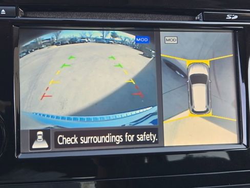 Used 2016 Nissan Rogue SV w/ SV Premium Package image 17