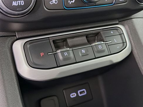 Used 2023 GMC Acadia SLE w/ Driver Convenience Package AWD/4WD image 18