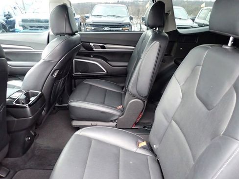 Used 2022 Kia Telluride S image 17