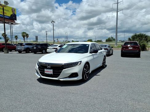 Used 2022 Honda Accord Sport image 4