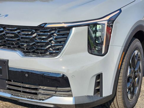 New 2026 Kia Sorento S w/ S Panoramic Sunroof Package image 6