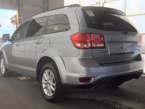 Used 2017 Dodge Journey SXT w/ Comfort/Convenience Group FWD image 6