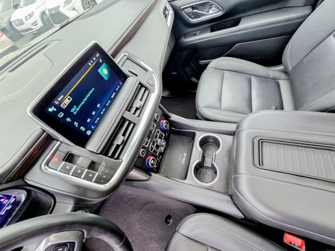 Used 2023 Chevrolet Tahoe LT w/ LT Signature Package image 31