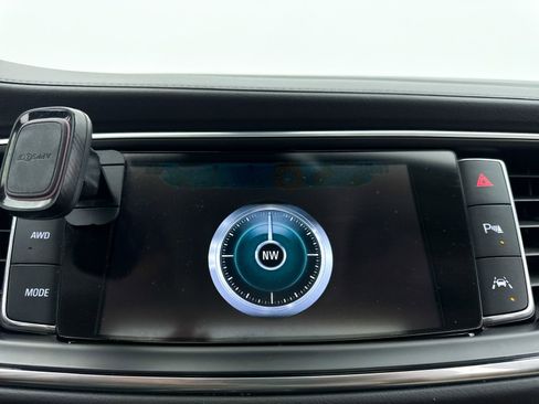 Used 2019 Buick Enclave Premium w/ Experience Buick Package image 4