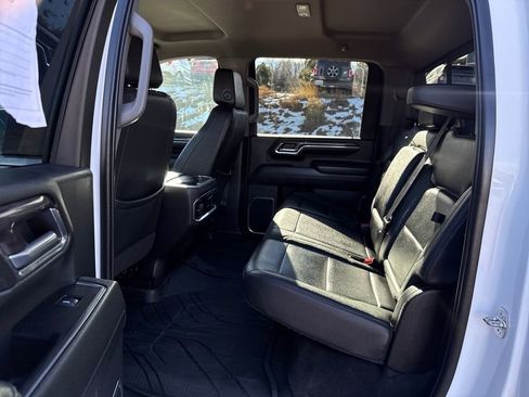 Used 2024 Chevrolet Silverado 3500 LTZ w/ LTZ Convenience Package image 18