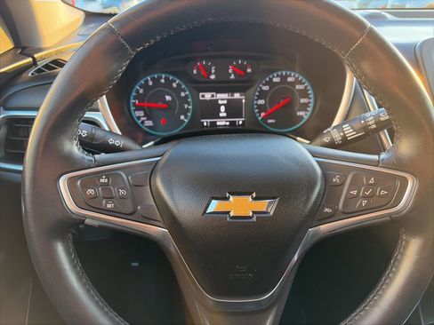 Used 2018 Chevrolet Equinox LT image 36