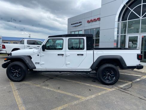 Used 2024 Jeep Gladiator Sport AWD/4WD image 94