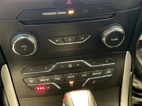 Certified 2018 Ford Edge SEL w/ Equipment Group 201A image 13