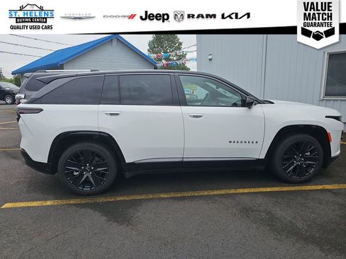 Used 2024 Jeep Wagoneer Launch Edition AWD/4WD image 9