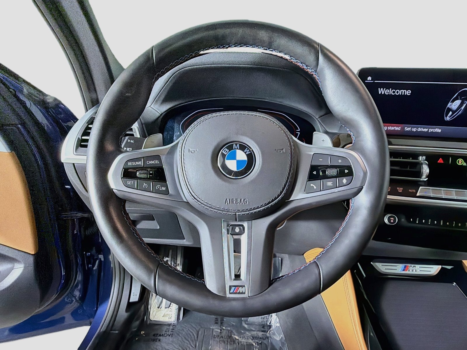 Certified 2025 BMW X4 M40i w/ Premium Package AWD/4WD image 11