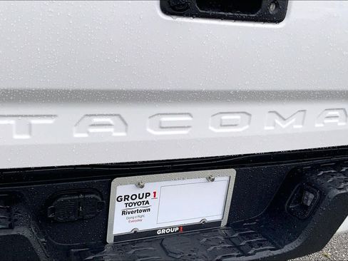 Used 2023 Toyota Tacoma SR5 w/ Technology Package RWD image 30