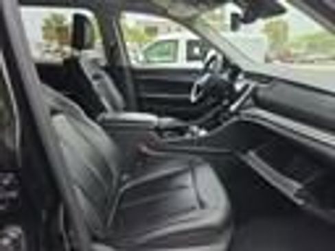 Used 2023 Jeep Grand Cherokee L Limited RWD image 21