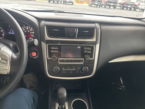 Used 2017 Nissan Altima 2.5 S w/ Power Driver Seat Package image 11