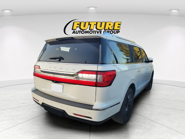 Used 2020 Lincoln Navigator L Reserve w/ Equipment Group 208A Reserve AWD/4WD image 3