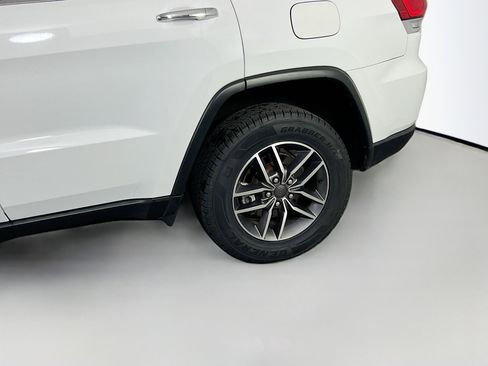 Used 2021 Jeep Grand Cherokee Limited image 30