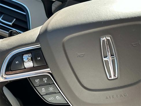 Used 2024 Lincoln Navigator Reserve image 32